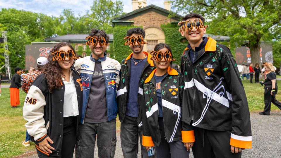 Alumni wearing sunglasses